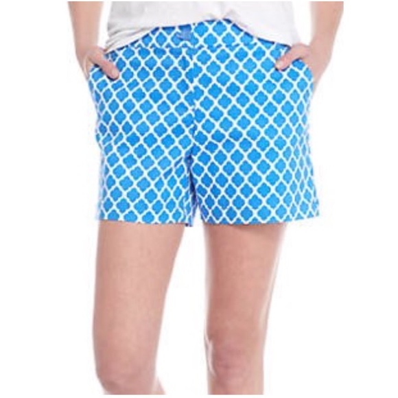 🧩Crown & Ivy Blue/White Diagonal Print Shorts🧩 - Picture 1 of 6